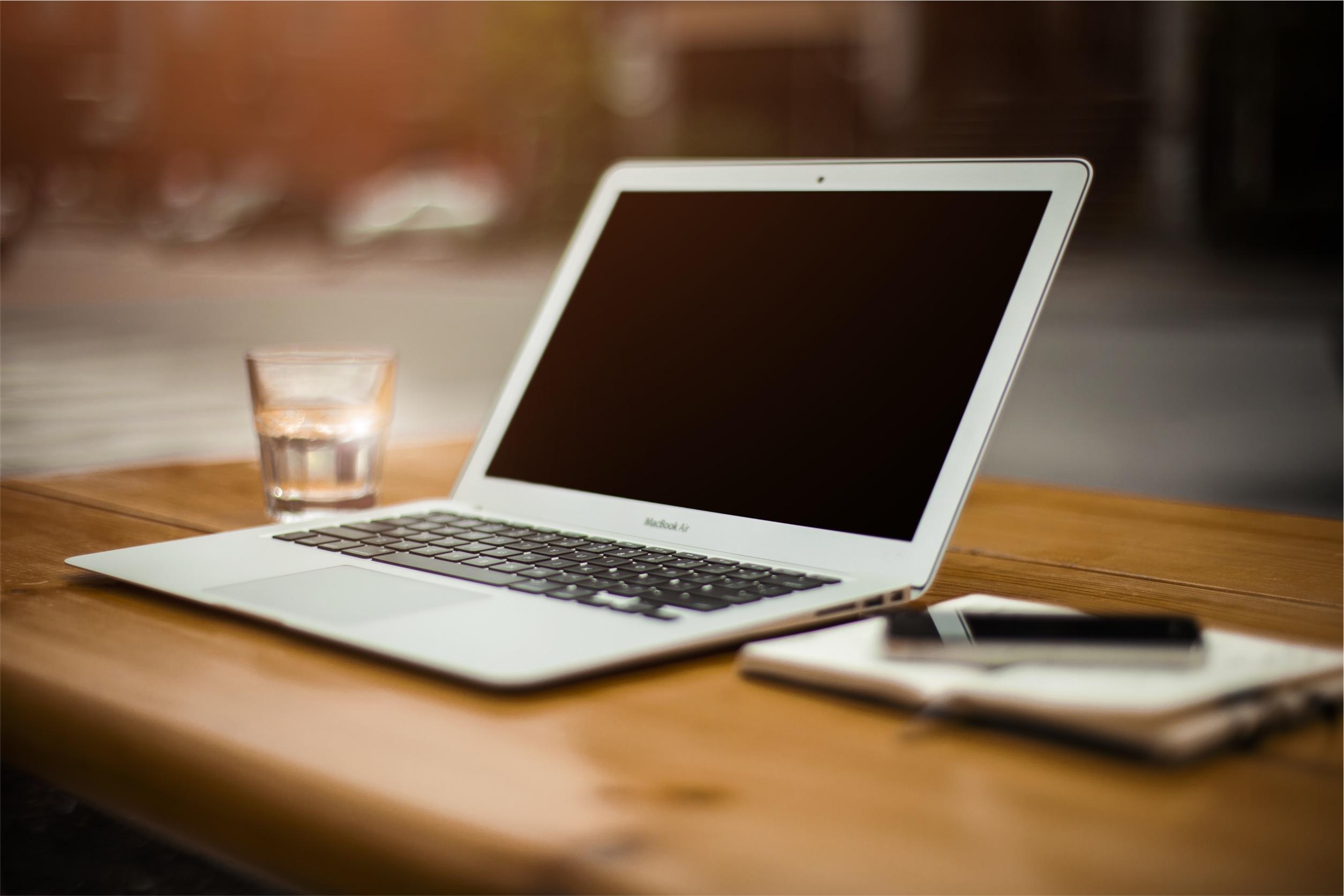 苹果笔记本macbook pro和air怎么选 ChMkJ1sE7hCIe-0RAAKK5mnFzLgAAojFQM5HEAAAor-159.jpg