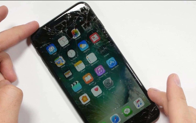 iPhone 7外屏坏了，维修有好地方推荐吗？不想去官方